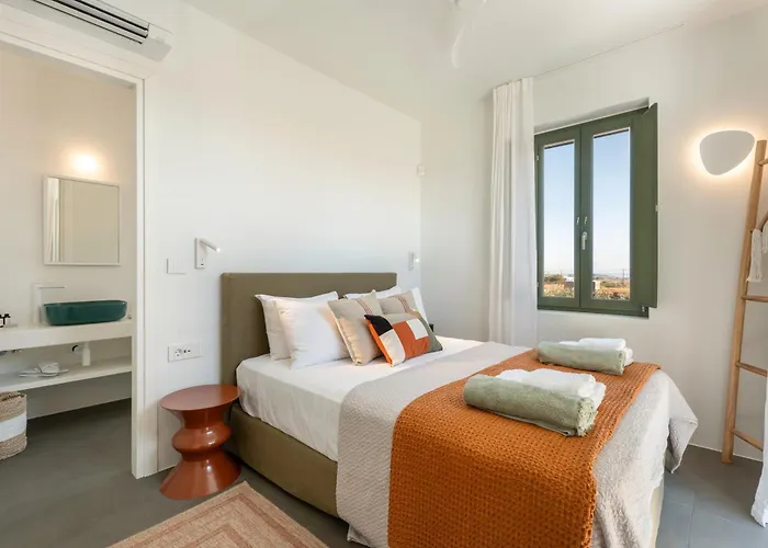 Ampelas 4br Villa, Private Pool, To Ktima Paros וילה נאוסה